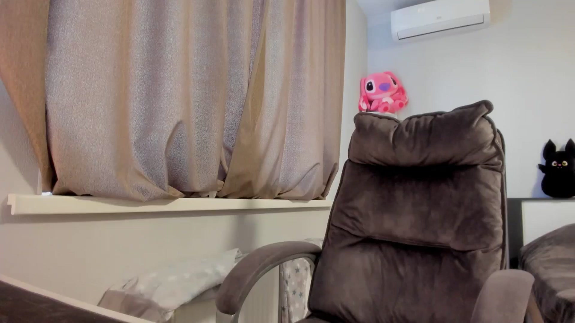 Gallery image thumbnail from Iam_Sasha's myfreecams stream on, 01/21/2026, 10:23 image 6 of 20