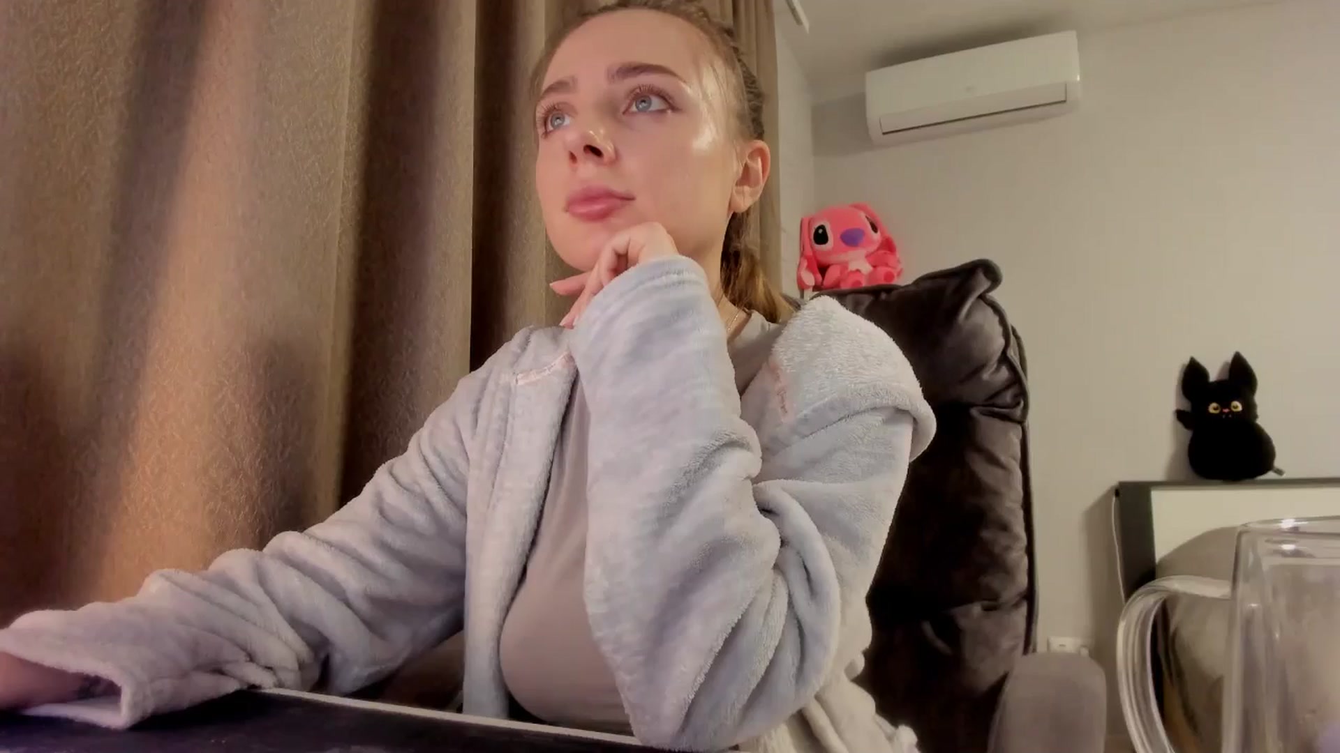 Gallery image thumbnail from Iam_Sasha's myfreecams stream on, 01/29/2026, 18:07 image 15 of 20