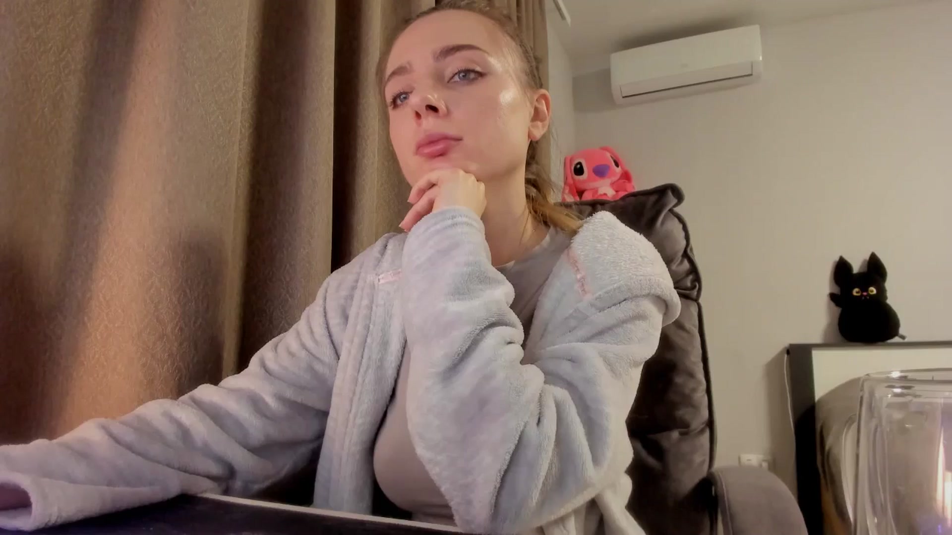 Gallery image thumbnail from Iam_Sasha's myfreecams stream on, 01/29/2026, 18:07 image 16 of 20
