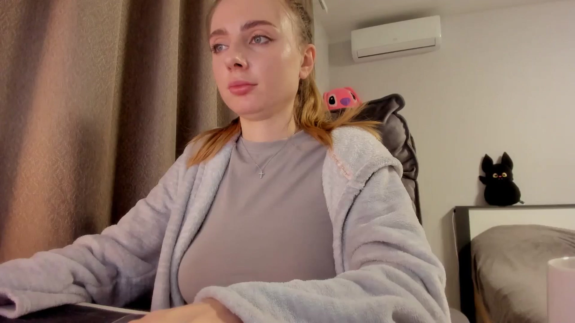 Gallery image thumbnail from Iam_Sasha's myfreecams stream on, 01/29/2026, 18:07 image 4 of 20