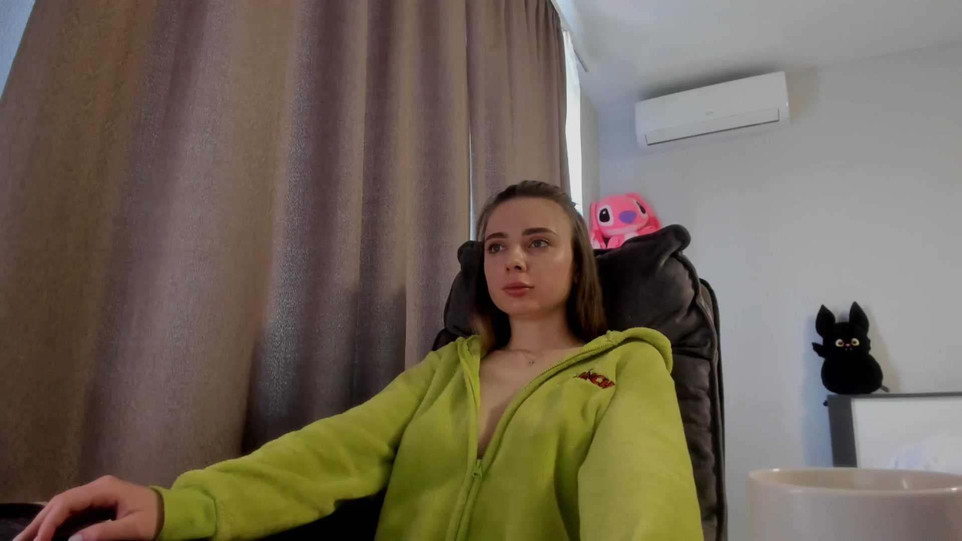 Gallery image thumbnail from Iam_Sasha's myfreecams stream on, 02/03/2026, 13:59 image 4 of 20