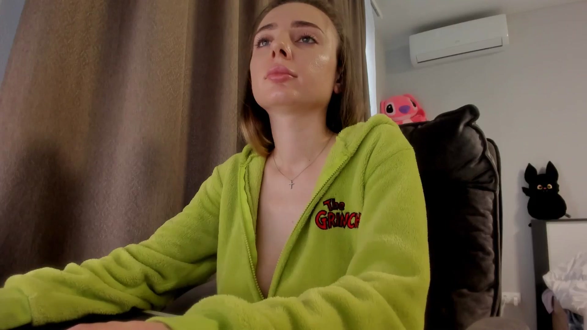 Gallery image thumbnail from Iam_Sasha's myfreecams stream on, 02/03/2026, 14:51 image 12 of 20