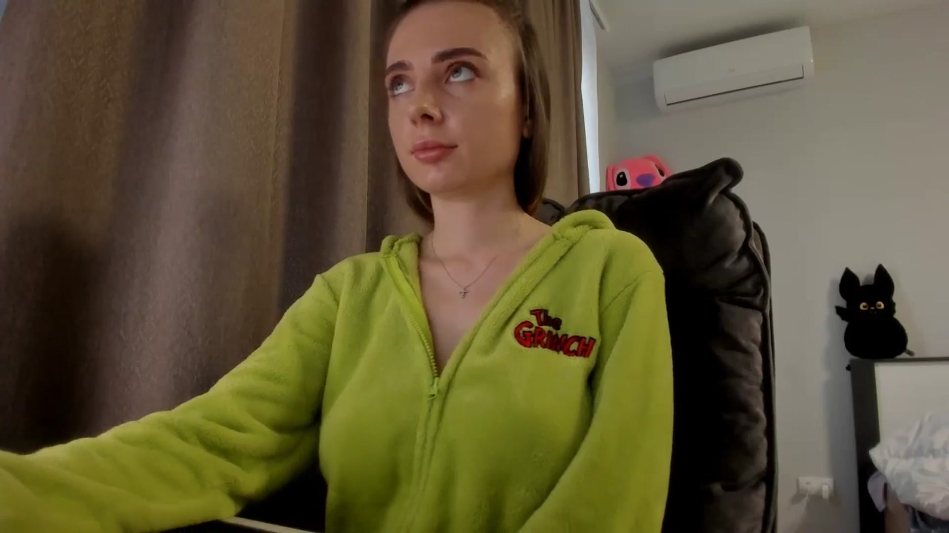 Gallery image thumbnail from Iam_Sasha's myfreecams stream on, 02/03/2026, 14:51 image 6 of 20