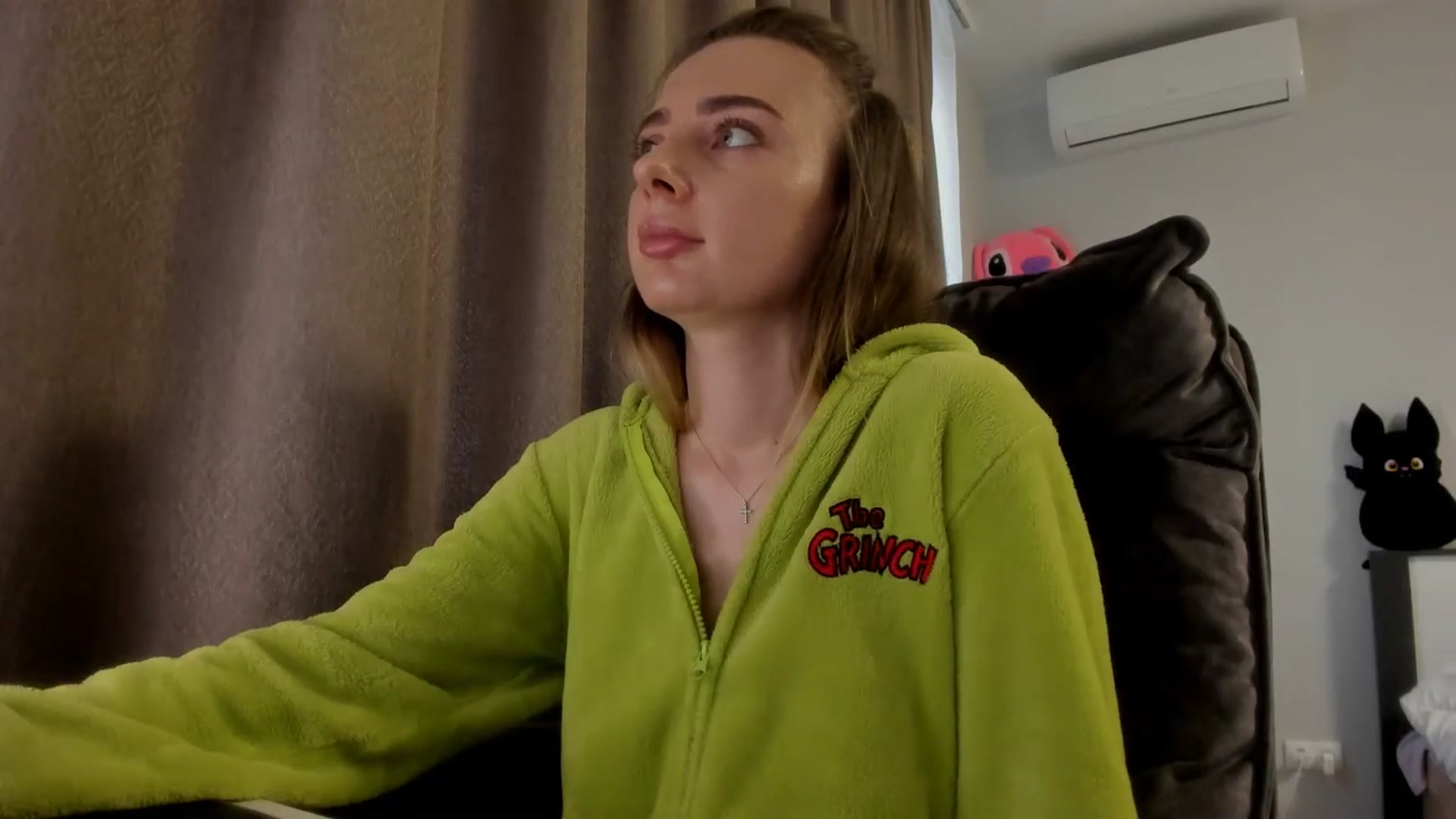 Gallery image thumbnail from Iam_Sasha's myfreecams stream on, 02/03/2026, 14:51 image 3 of 20
