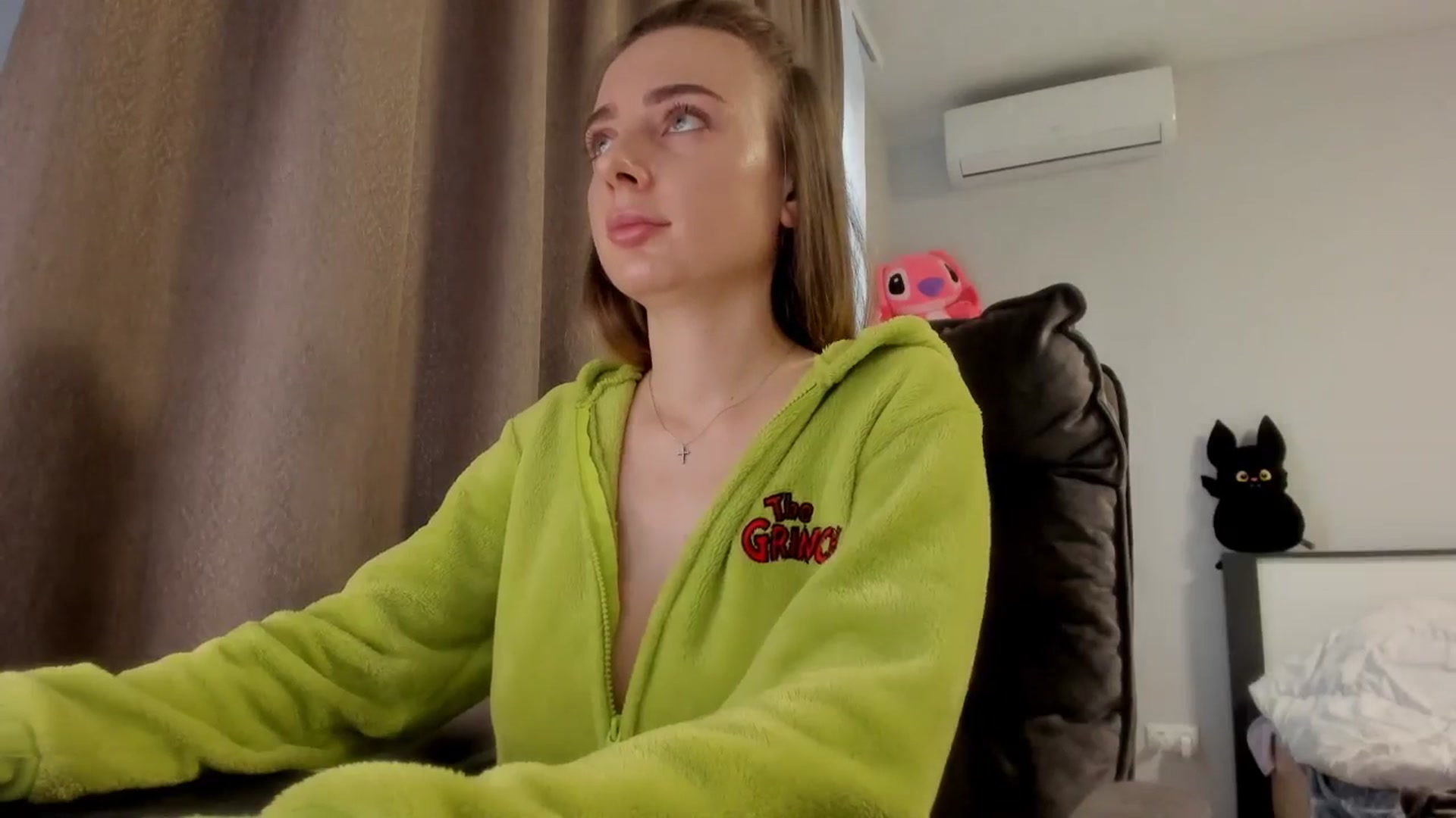 Gallery image thumbnail from Iam_Sasha's myfreecams stream on, 02/03/2026, 14:51 image 9 of 20