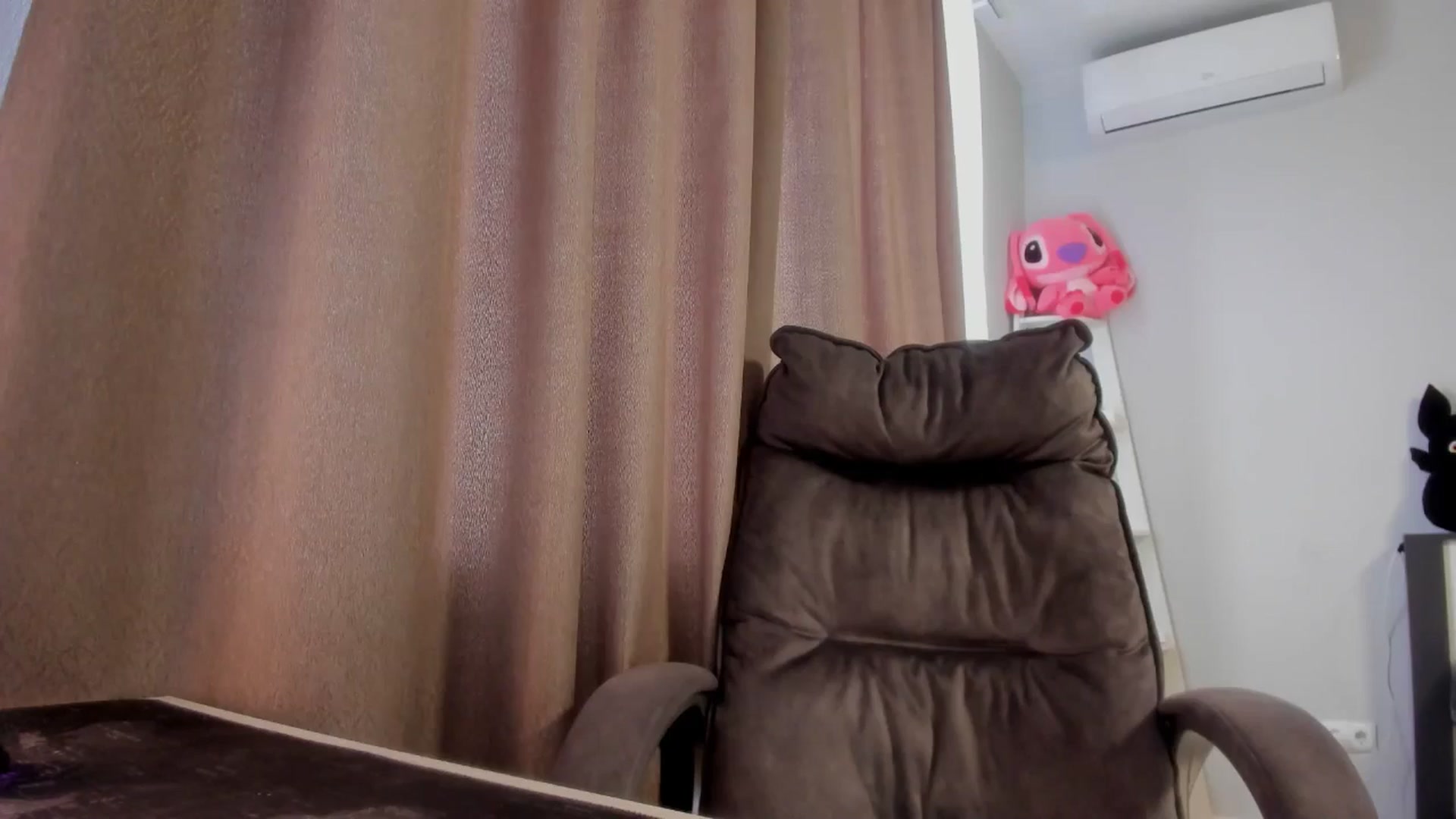 Gallery image thumbnail from Iam_Sasha's myfreecams stream on, 02/04/2026, 11:49 image 10 of 20