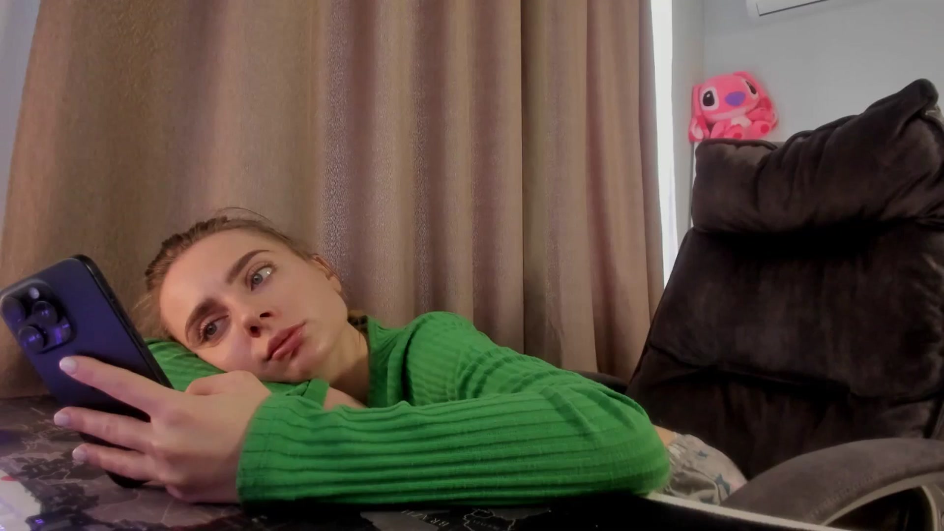 Gallery image thumbnail from Iam_Sasha's myfreecams stream on, 02/04/2026, 12:38 image 10 of 20