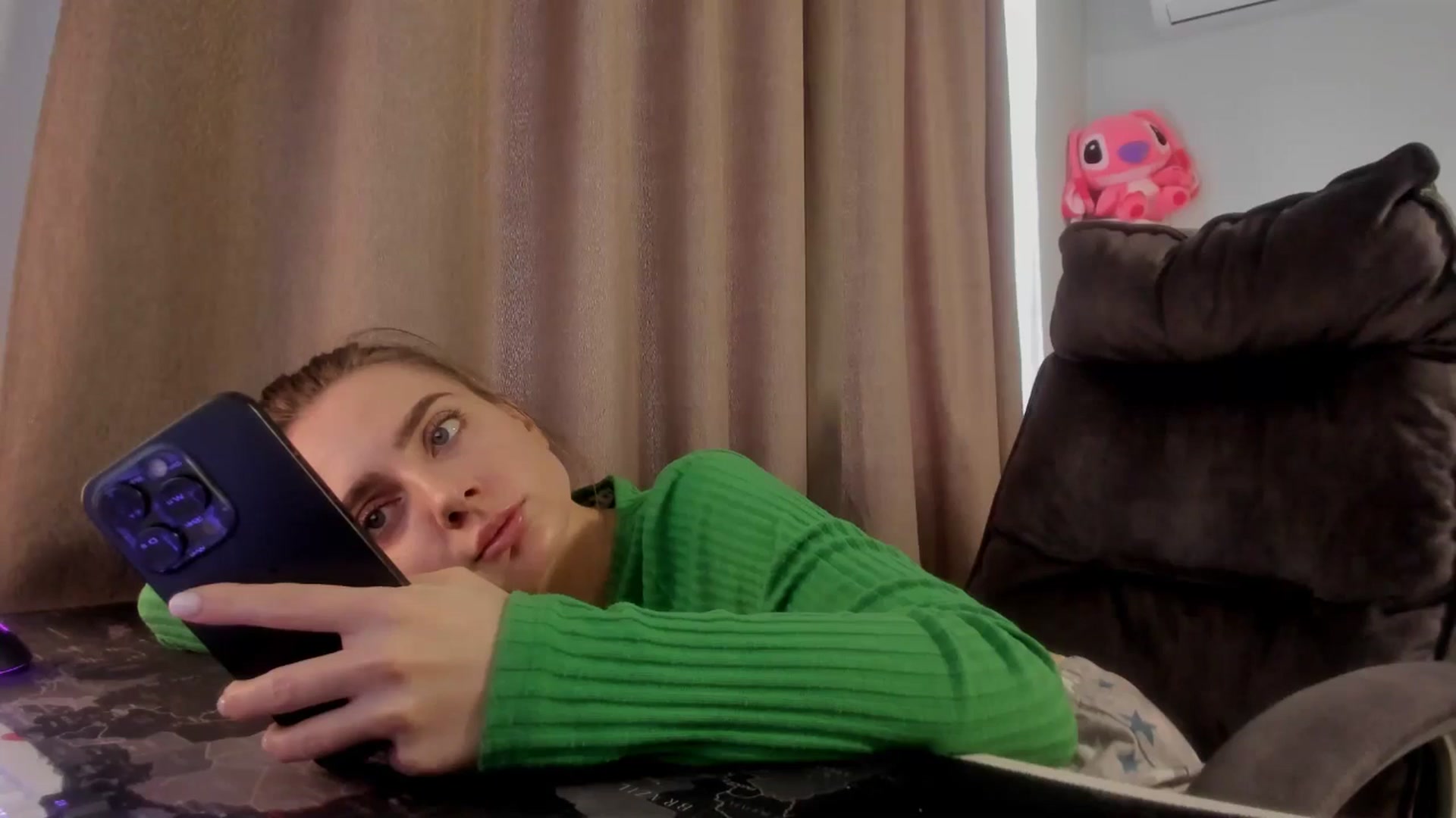 Gallery image thumbnail from Iam_Sasha's myfreecams stream on, 02/04/2026, 12:38 image 5 of 20