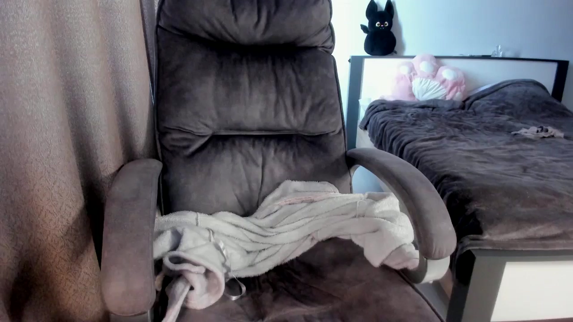 Gallery image thumbnail from Iam_Sasha's myfreecams stream on, 02/17/2026, 13:24 image 3 of 20