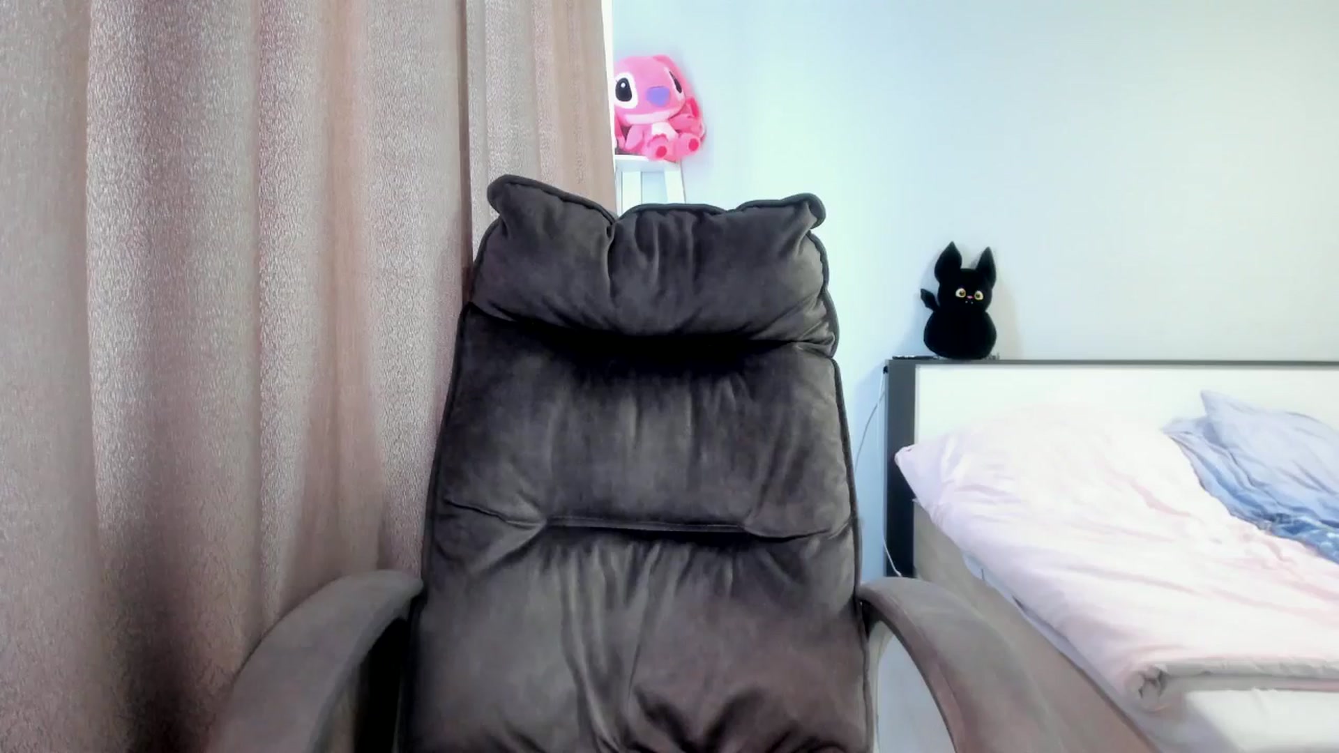 Gallery image thumbnail from Iam_Sasha's myfreecams stream on, 02/19/2026, 11:29 image 18 of 20