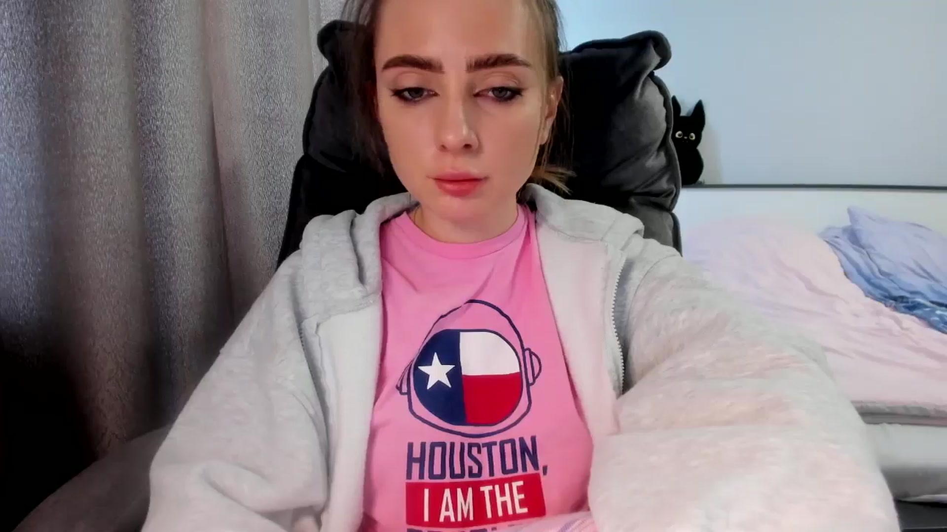 Gallery image thumbnail from Iam_Sasha's myfreecams stream on, 02/19/2026, 11:29 image 14 of 20