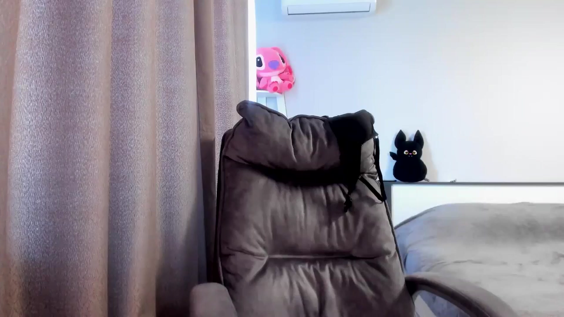 Gallery image thumbnail from Iam_Sasha's myfreecams stream on, 02/20/2026, 09:00 image 17 of 20