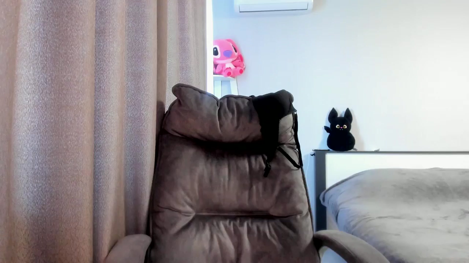 Gallery image thumbnail from Iam_Sasha's myfreecams stream on, 02/20/2026, 09:00 image 19 of 20