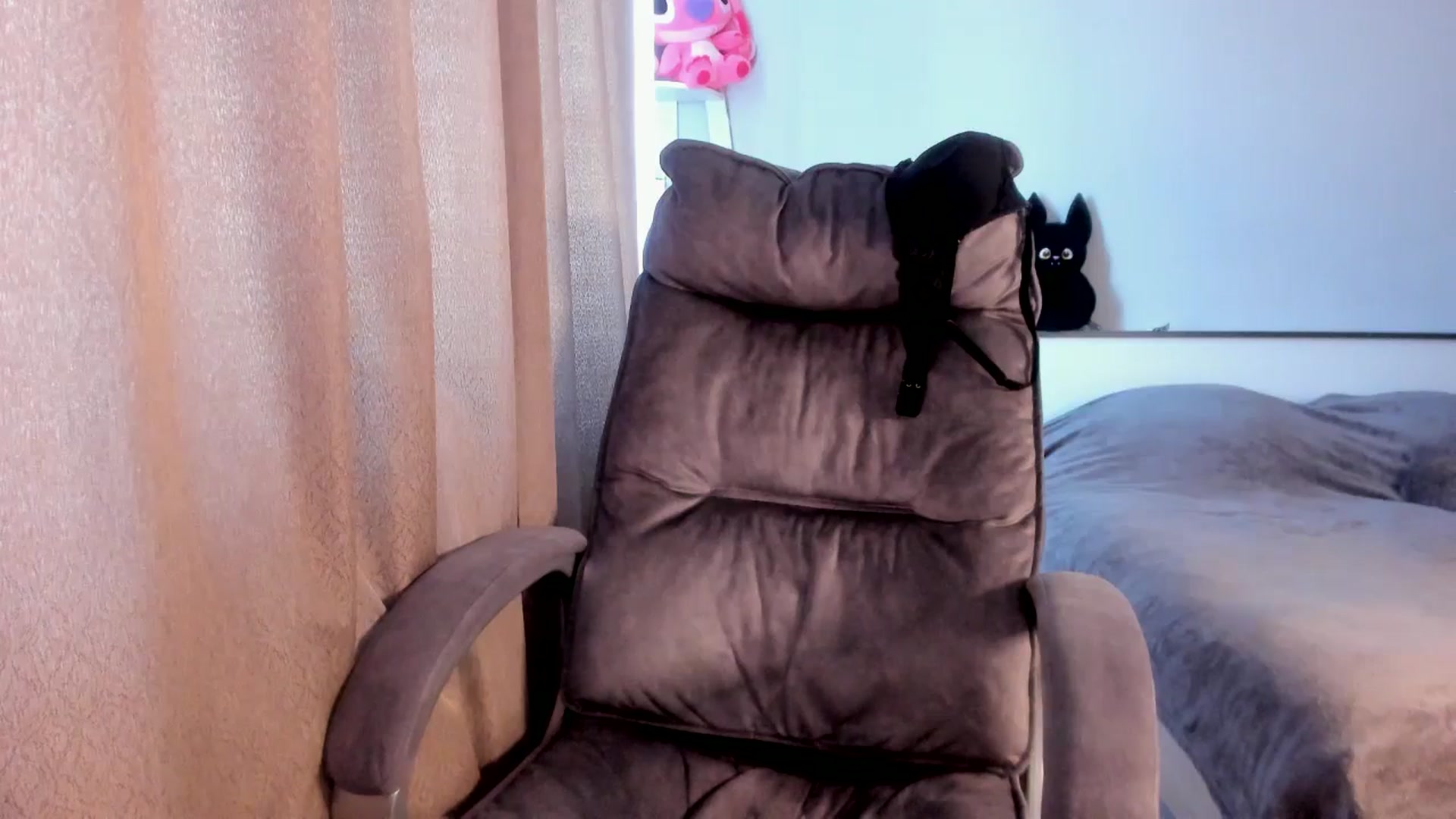 Gallery image thumbnail from Iam_Sasha's myfreecams stream on, 02/20/2026, 10:37 image 8 of 20