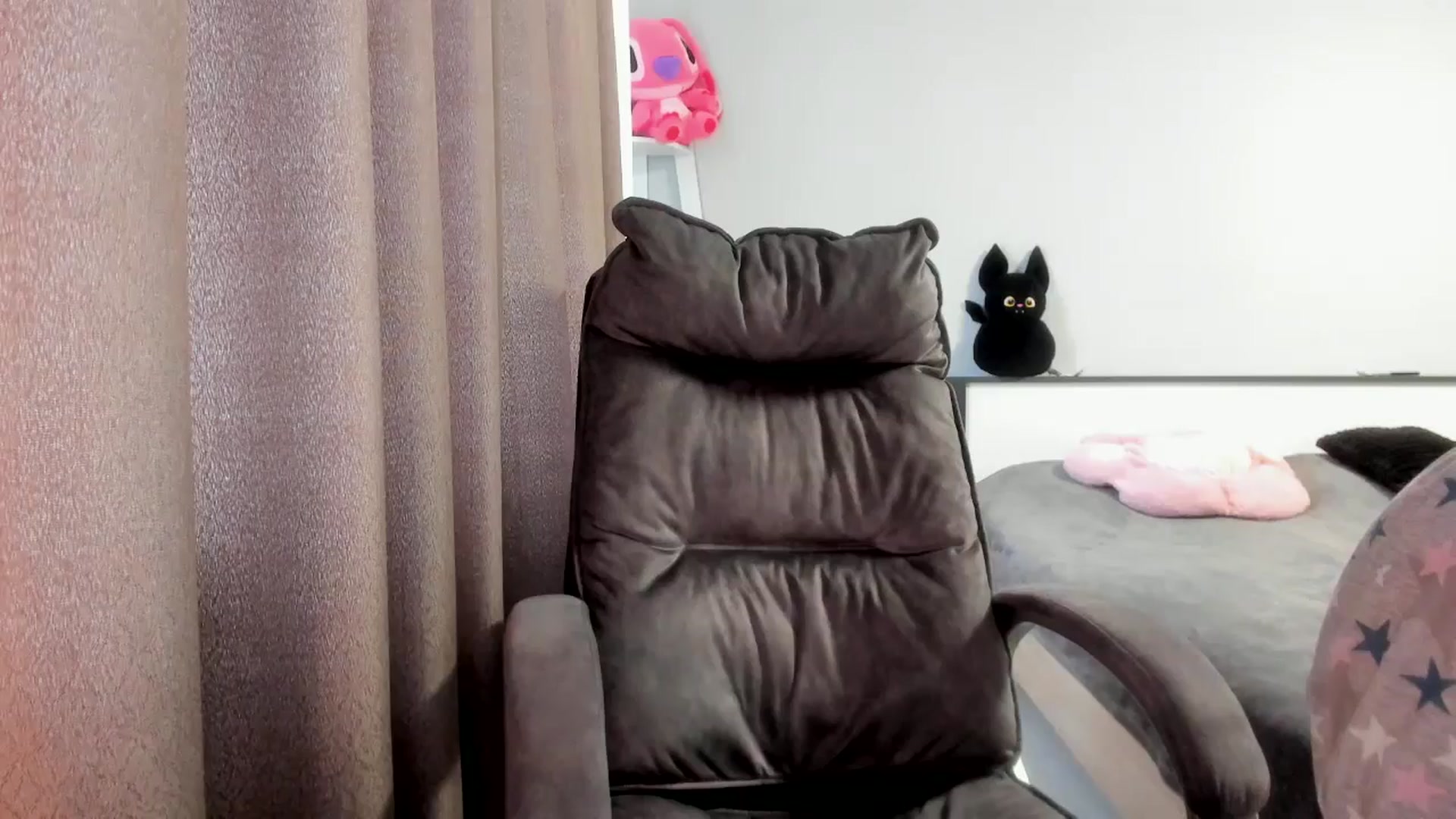 Gallery image thumbnail from Iam_Sasha's myfreecams stream on, 02/23/2026, 11:47 image 18 of 20