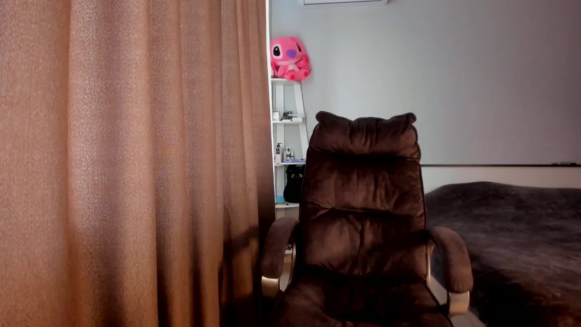 Gallery image thumbnail from Iam_Sasha's myfreecams stream on, 02/26/2026, 11:01 image 8 of 20