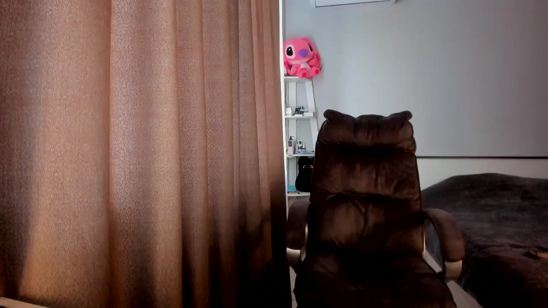 Gallery image thumbnail from Iam_Sasha's myfreecams stream on, 02/26/2026, 11:01 image 15 of 20