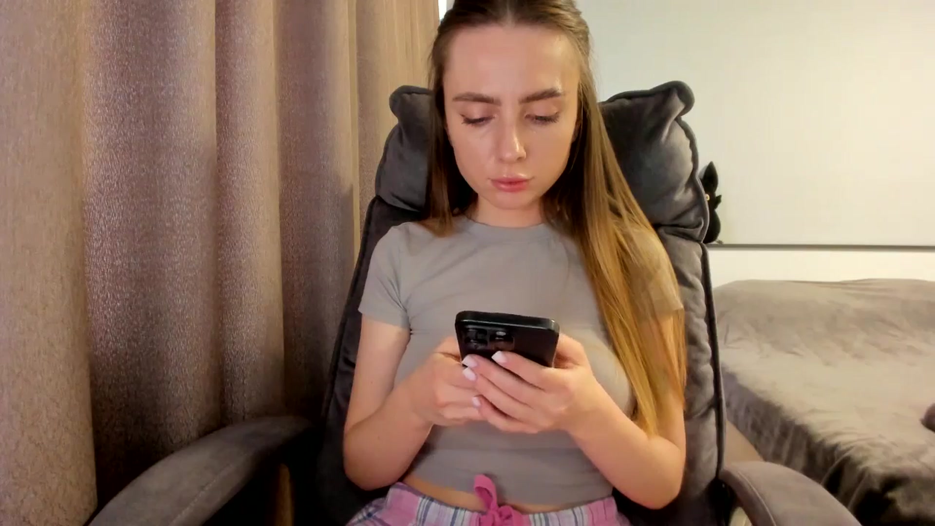 Gallery image thumbnail from Iam_Sasha's myfreecams stream on, 03/03/2026, 13:51 image 5 of 20
