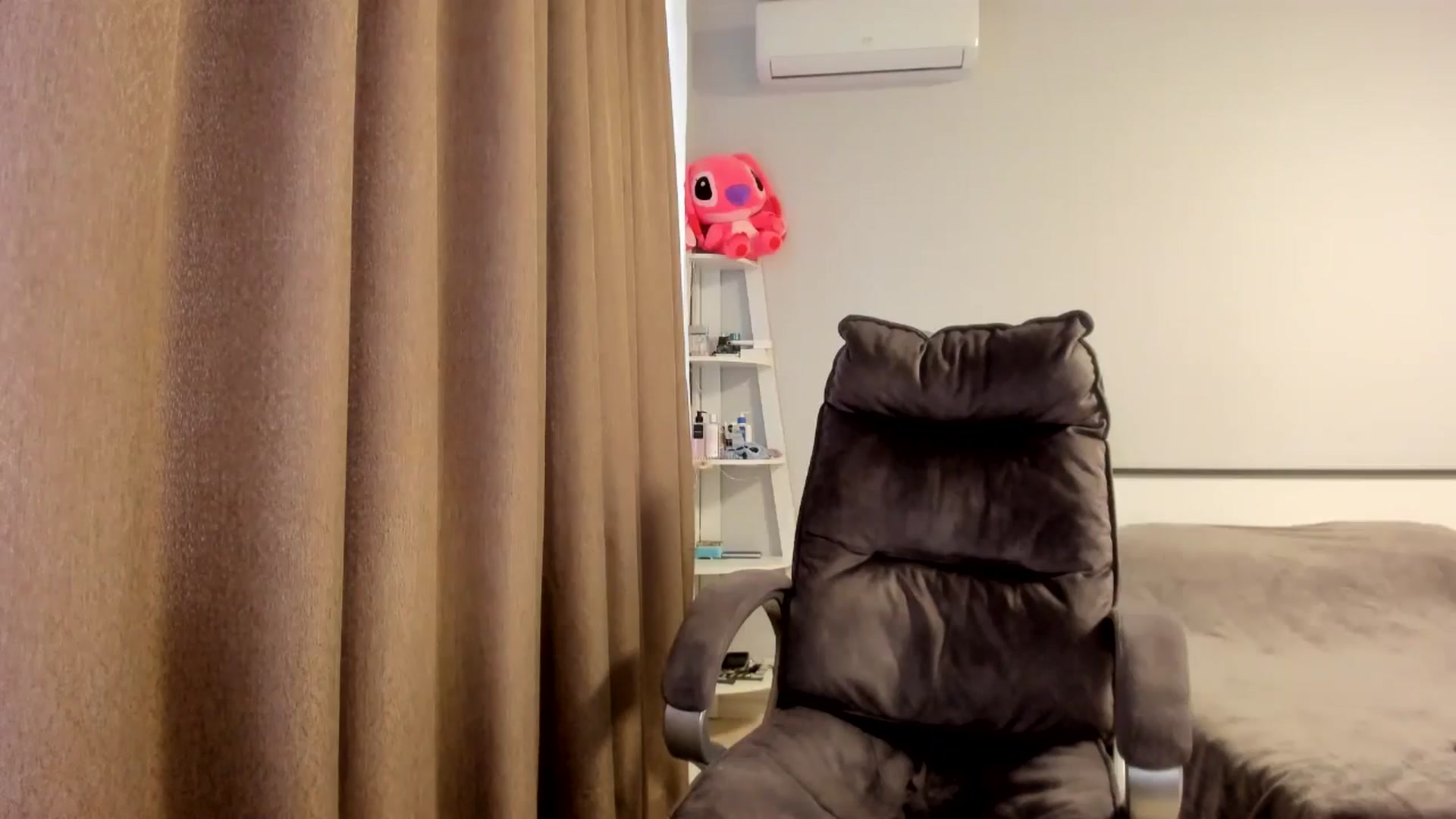 Gallery image thumbnail from Iam_Sasha's myfreecams stream on, 03/03/2026, 14:46 image 18 of 20
