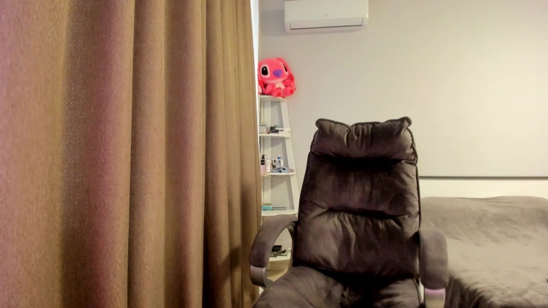 Gallery image thumbnail from Iam_Sasha's myfreecams stream on, 03/03/2026, 14:46 image 19 of 20