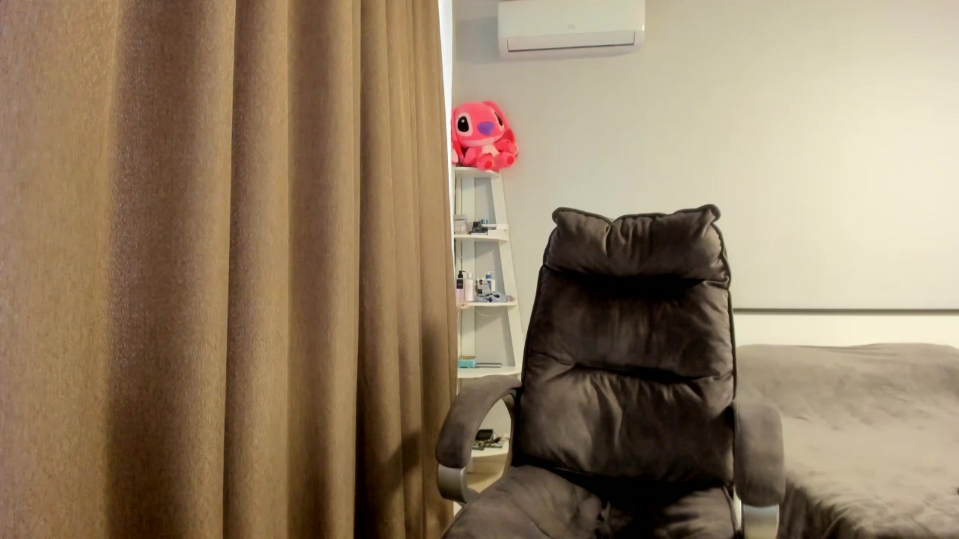 Gallery image thumbnail from Iam_Sasha's myfreecams stream on, 03/03/2026, 14:46 image 20 of 20