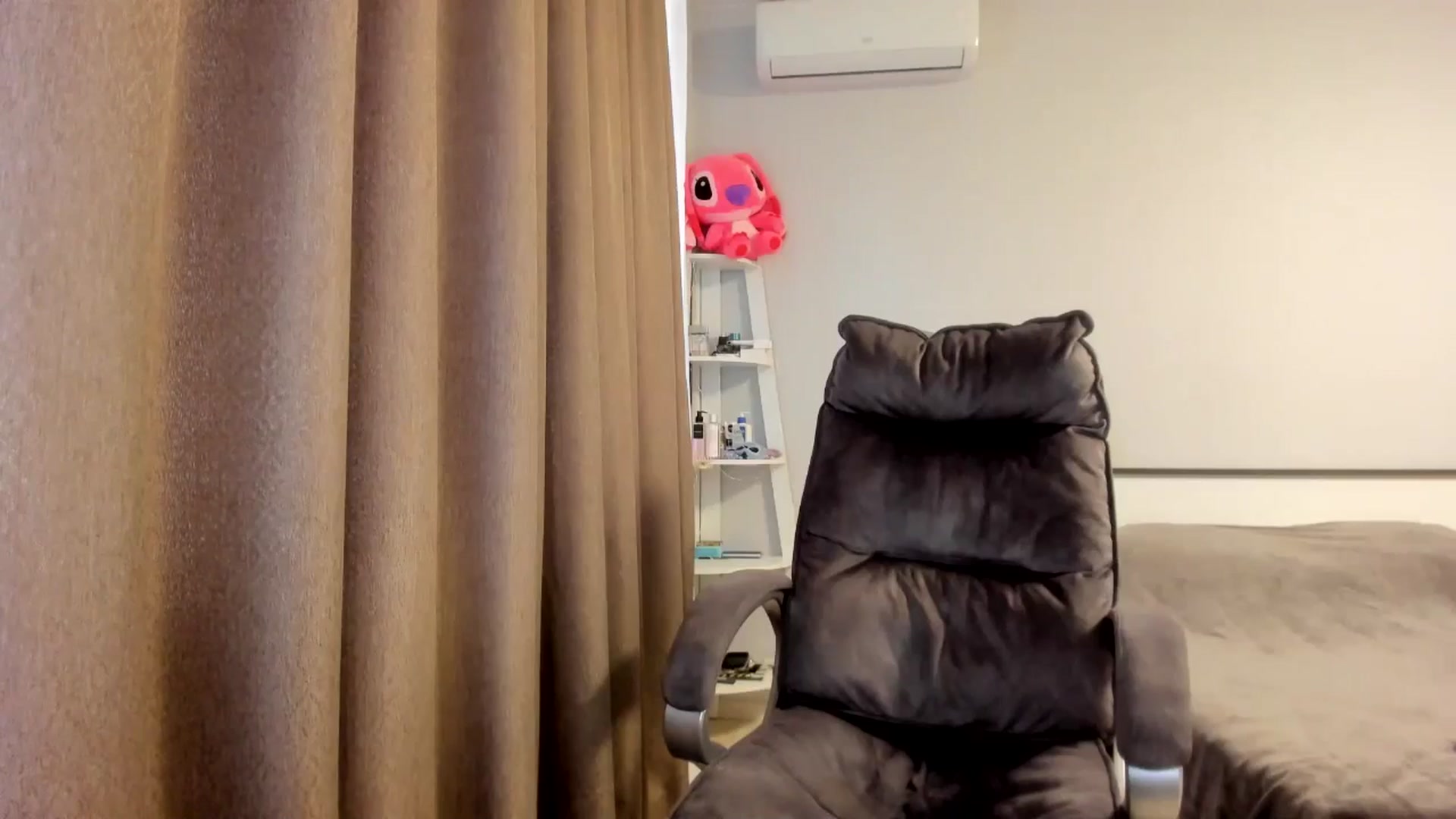 Gallery image thumbnail from Iam_Sasha's myfreecams stream on, 03/03/2026, 14:46 image 17 of 20
