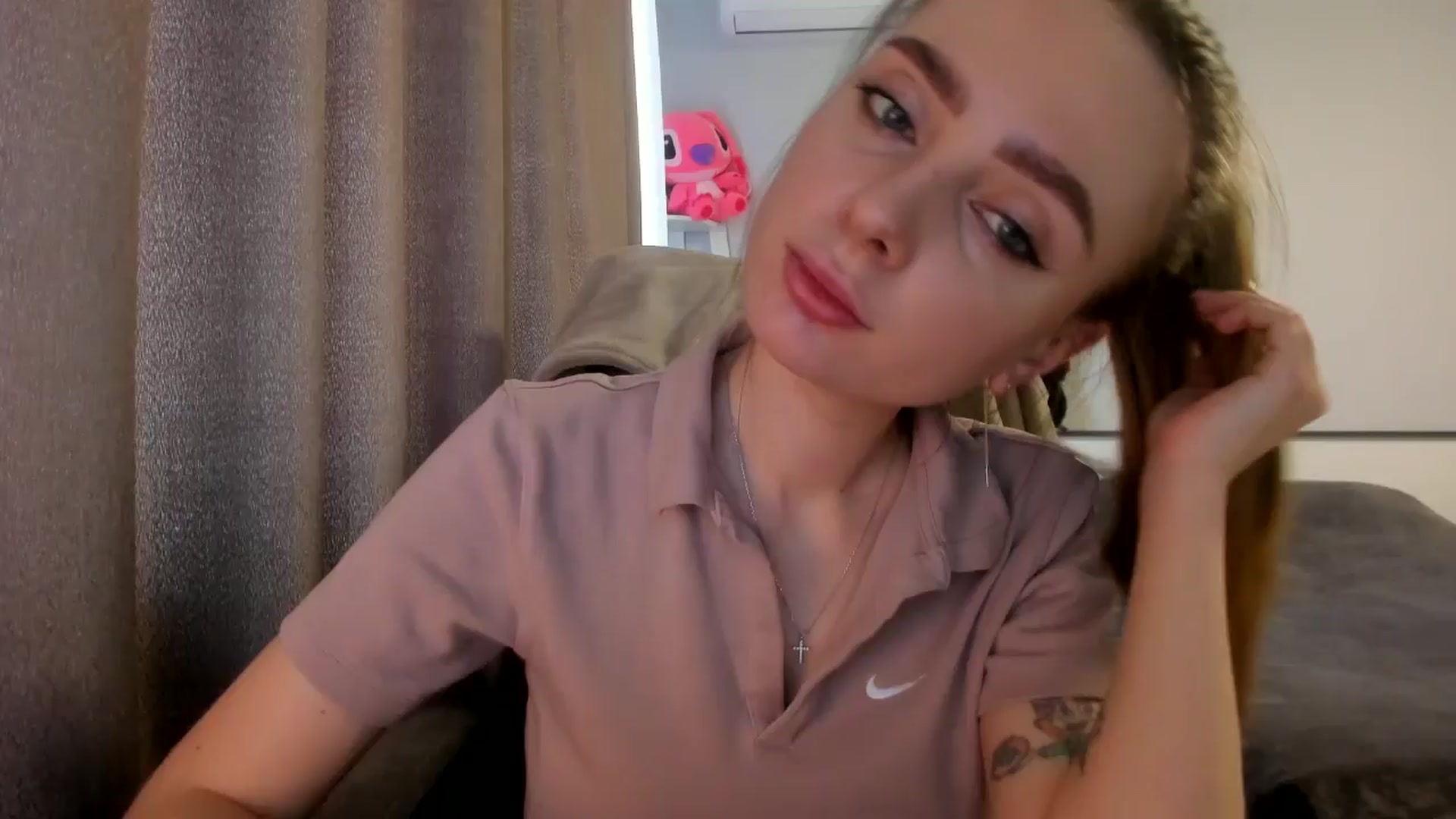 Gallery image thumbnail from Iam_Sasha's myfreecams stream on, 03/04/2026, 10:40 image 1 of 20