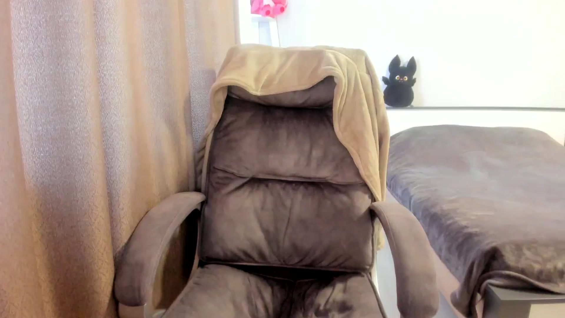Gallery image thumbnail from Iam_Sasha's myfreecams stream on, 03/04/2026, 11:11 image 4 of 20