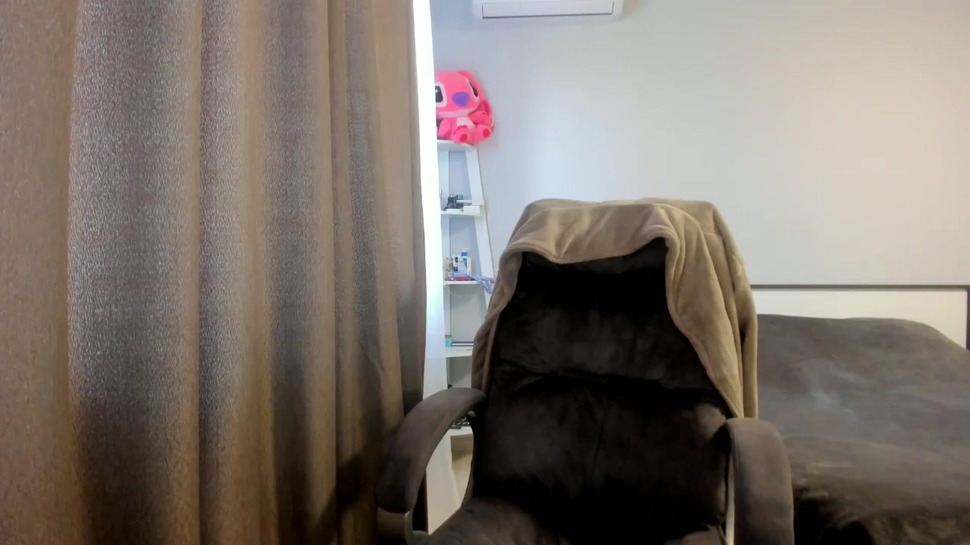 Gallery image thumbnail from Iam_Sasha's myfreecams stream on, 03/04/2026, 11:11 image 12 of 20