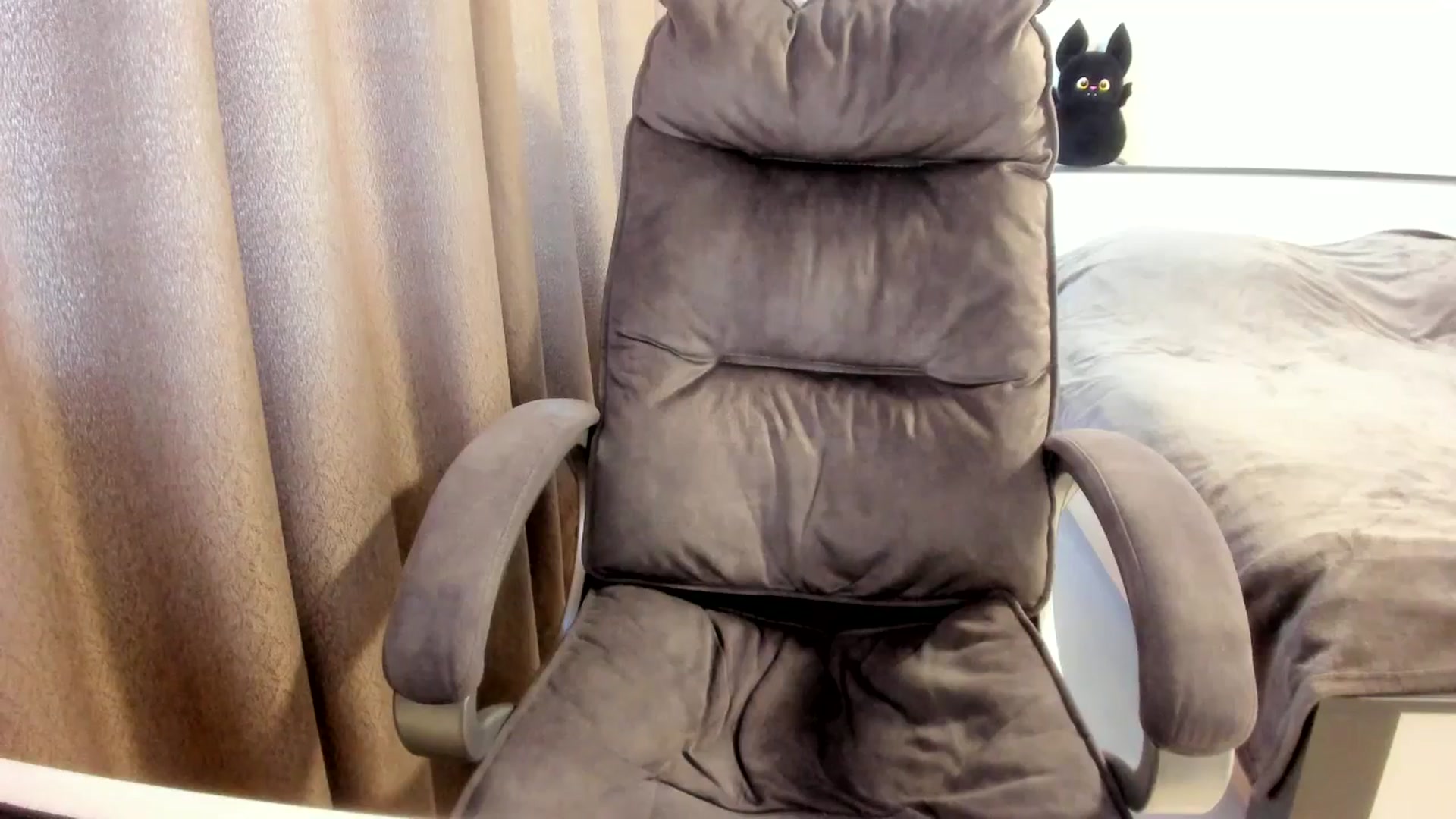 Gallery image thumbnail from Iam_Sasha's myfreecams stream on, 03/05/2026, 12:13 image 4 of 20