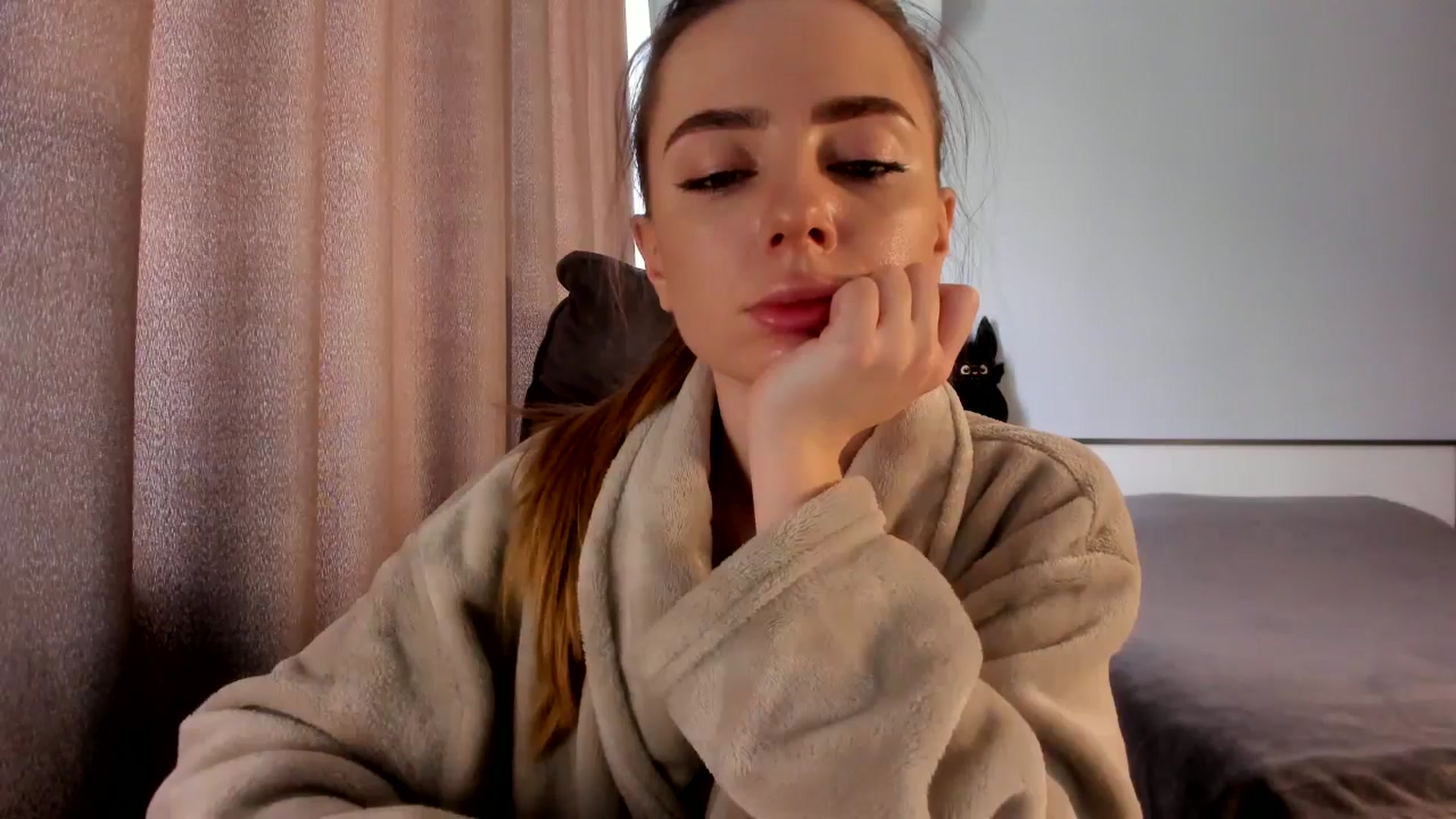 Gallery image thumbnail from Iam_Sasha's myfreecams stream on, 03/06/2026, 10:15 image 18 of 20