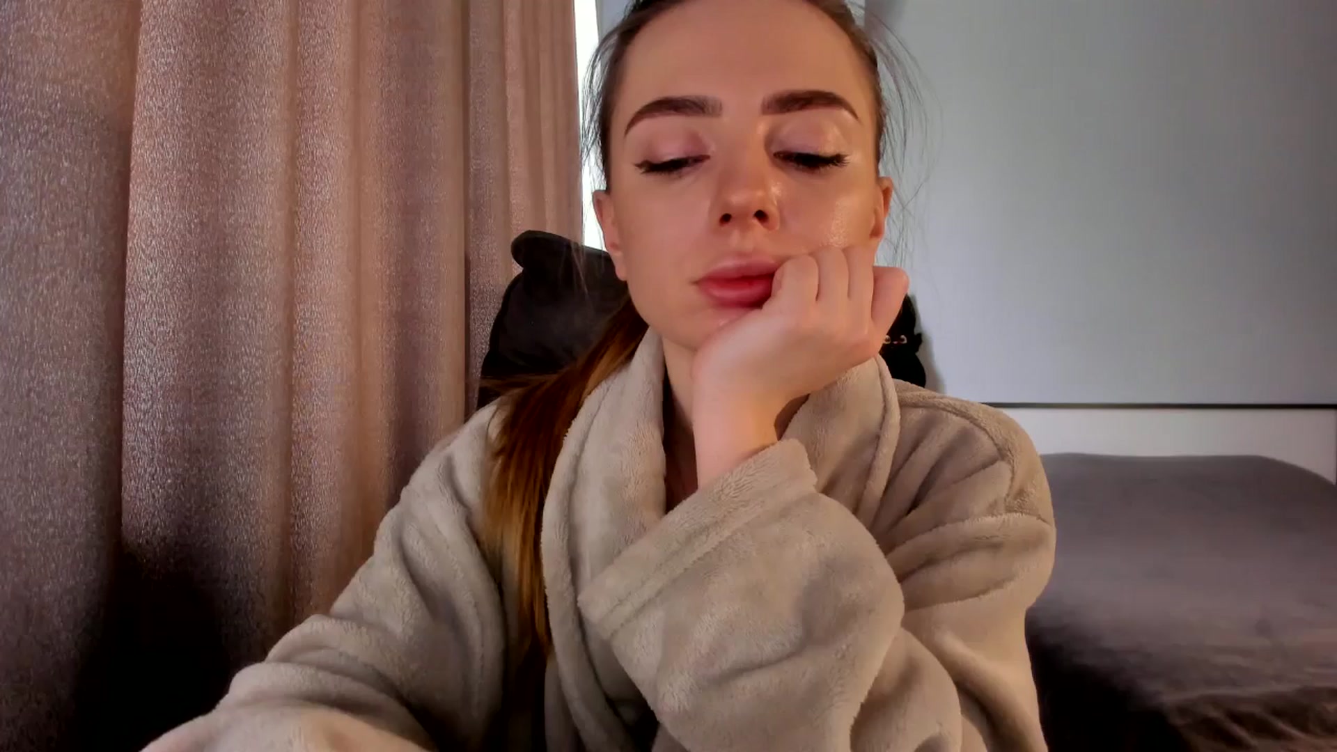 Gallery image thumbnail from Iam_Sasha's myfreecams stream on, 03/06/2026, 10:15 image 19 of 20