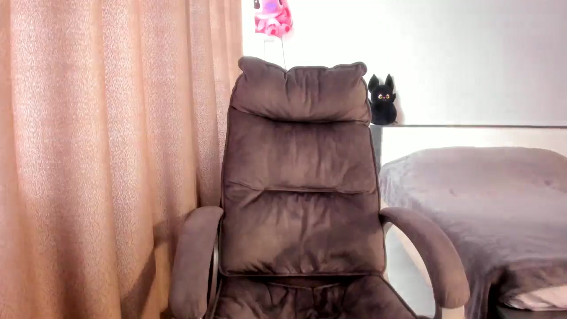 Gallery image thumbnail from Iam_Sasha's myfreecams stream on, 03/06/2026, 11:40 image 7 of 20