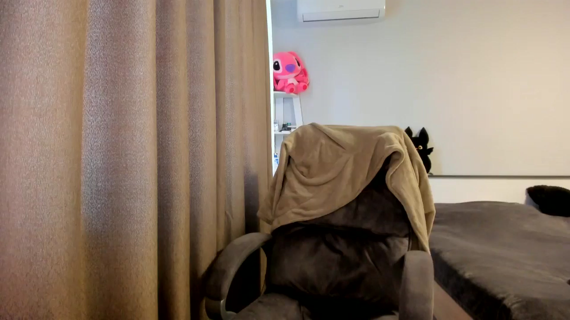 Gallery image thumbnail from Iam_Sasha's myfreecams stream on, 03/11/2026, 10:04 image 18 of 20