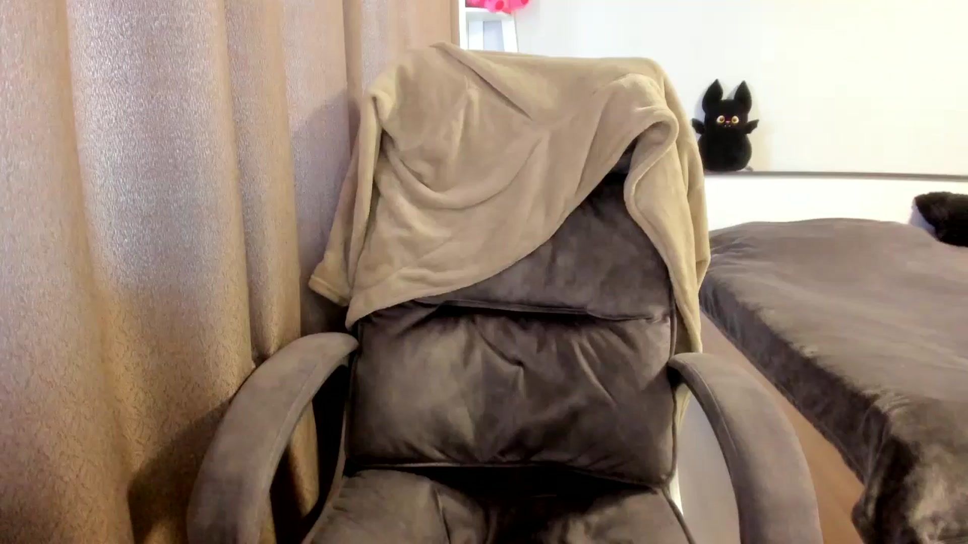 Gallery image thumbnail from Iam_Sasha's myfreecams stream on, 03/11/2026, 10:04 image 12 of 20