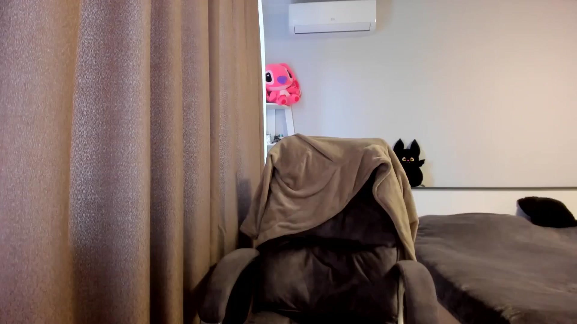 Gallery image thumbnail from Iam_Sasha's myfreecams stream on, 03/11/2026, 11:46 image 9 of 20