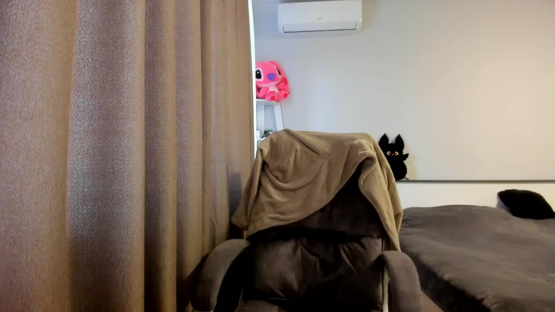 Gallery image thumbnail from Iam_Sasha's myfreecams stream on, 03/11/2026, 11:46 image 2 of 20