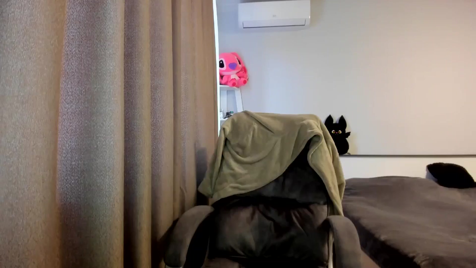 Gallery image thumbnail from Iam_Sasha's myfreecams stream on, 03/11/2026, 11:46 image 16 of 20