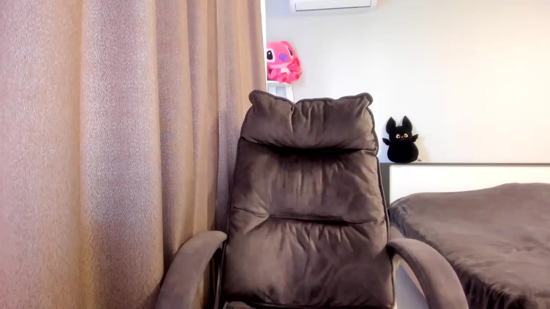 Gallery image thumbnail from Iam_Sasha's myfreecams stream on, 03/12/2026, 10:53 image 4 of 20