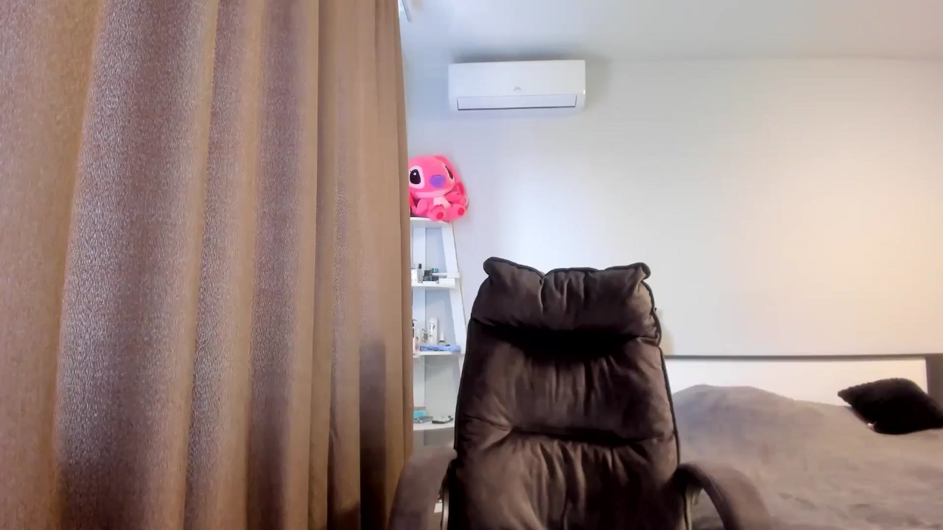 Gallery image thumbnail from Iam_Sasha's myfreecams stream on, 03/13/2026, 13:01 image 5 of 20