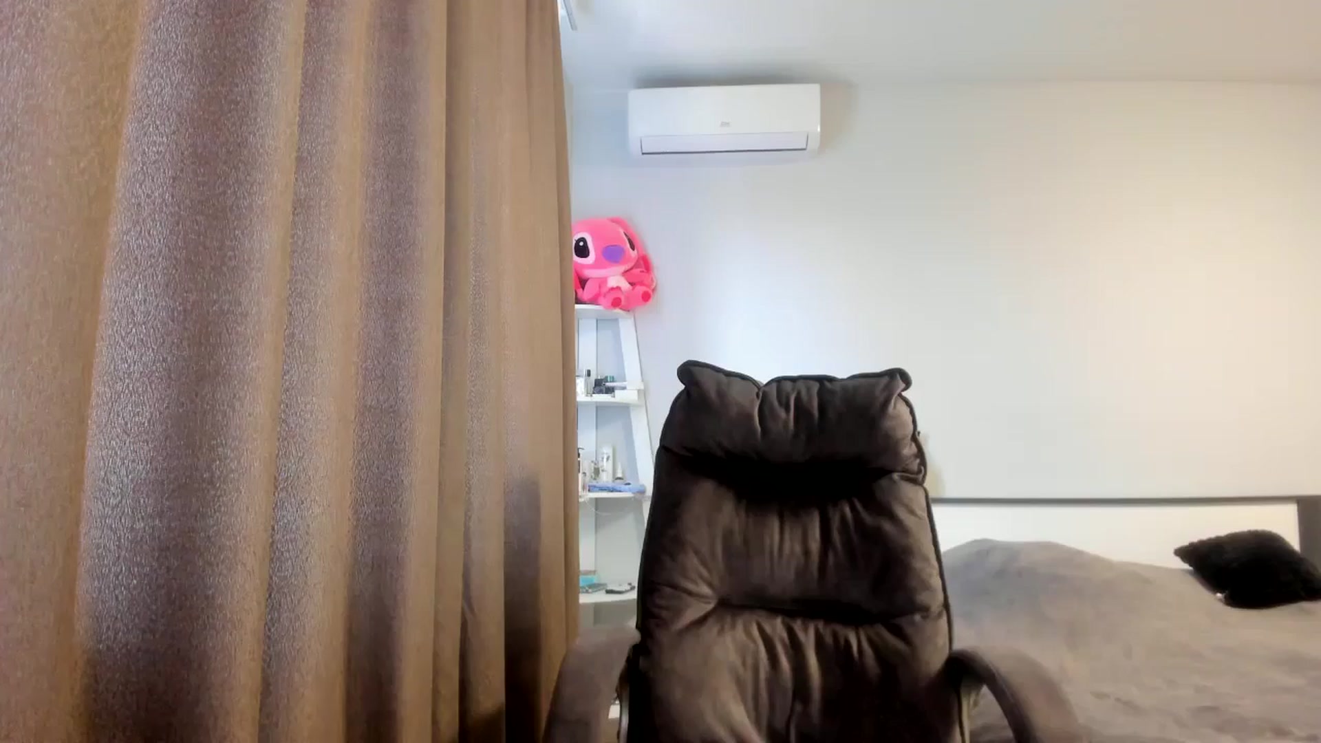 Gallery image thumbnail from Iam_Sasha's myfreecams stream on, 03/13/2026, 13:01 image 1 of 20