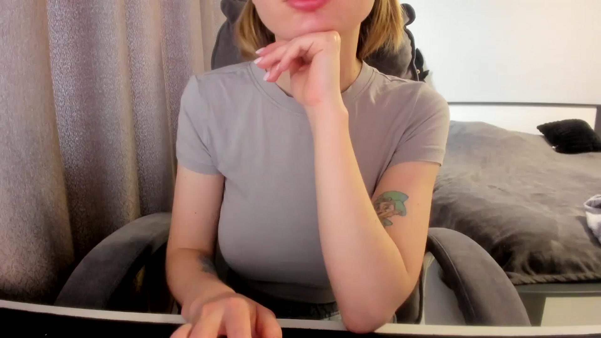 Gallery image thumbnail from Iam_Sasha's myfreecams stream on, 03/13/2026, 13:36 image 6 of 20