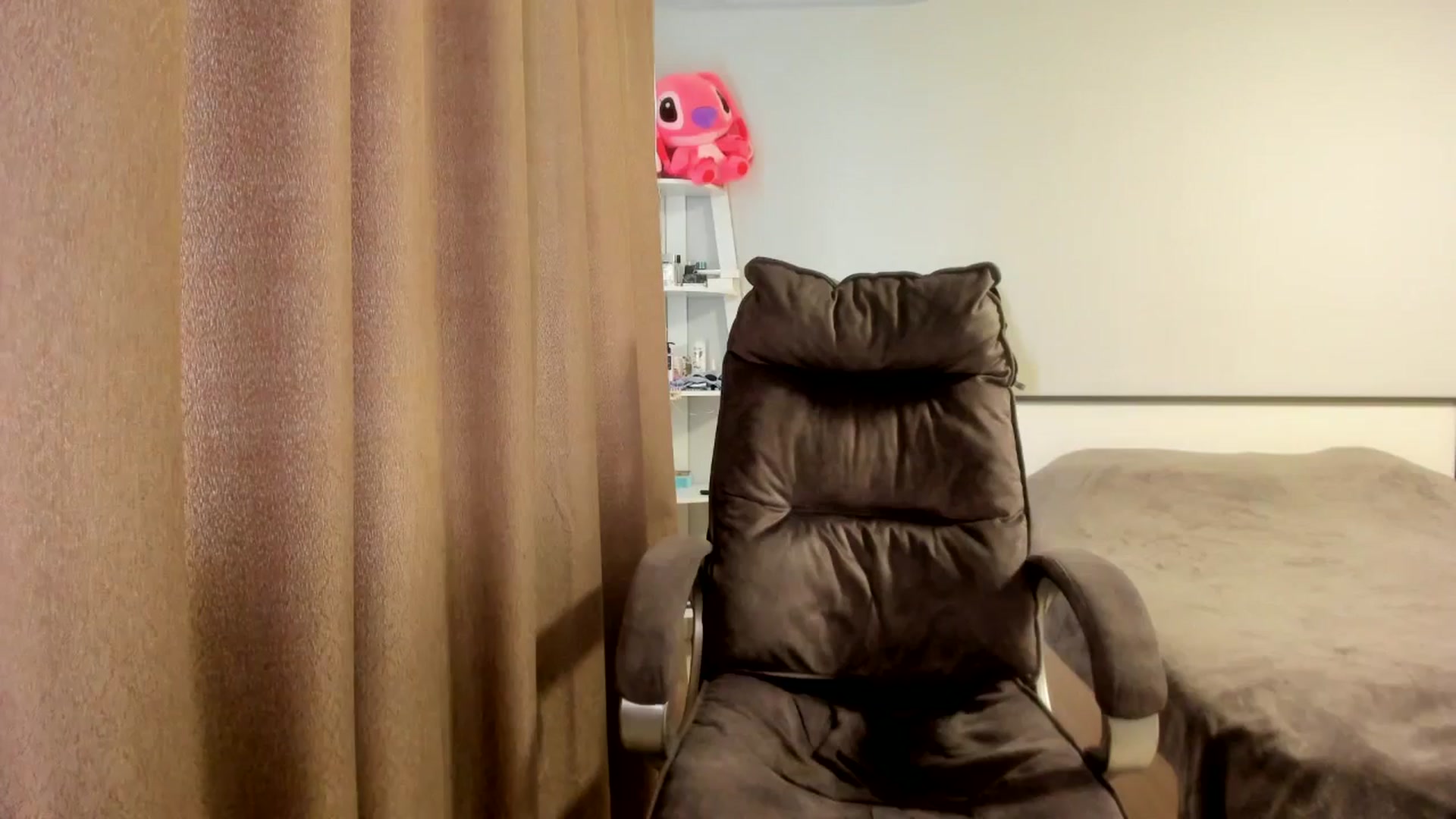 Gallery image thumbnail from Iam_Sasha's myfreecams stream on, 03/18/2026, 08:46 image 16 of 20