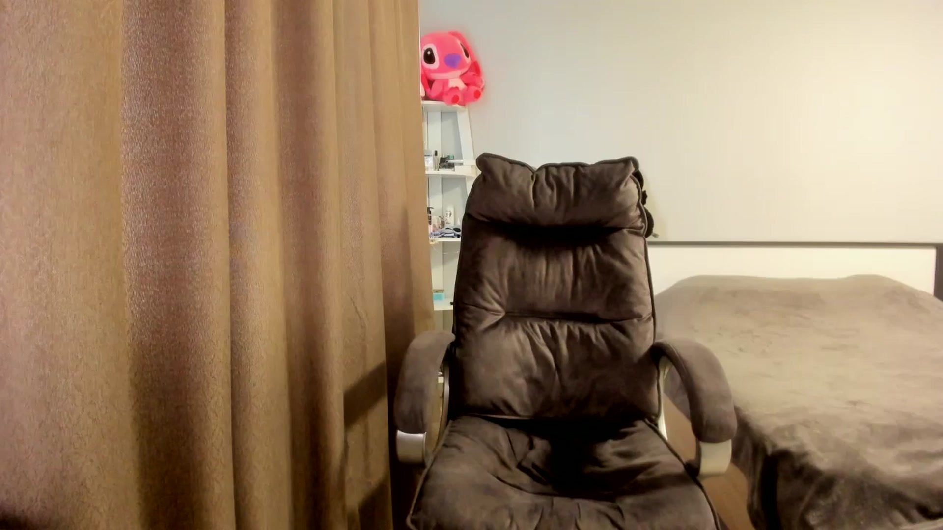 Gallery image thumbnail from Iam_Sasha's myfreecams stream on, 03/18/2026, 09:47 image 6 of 20