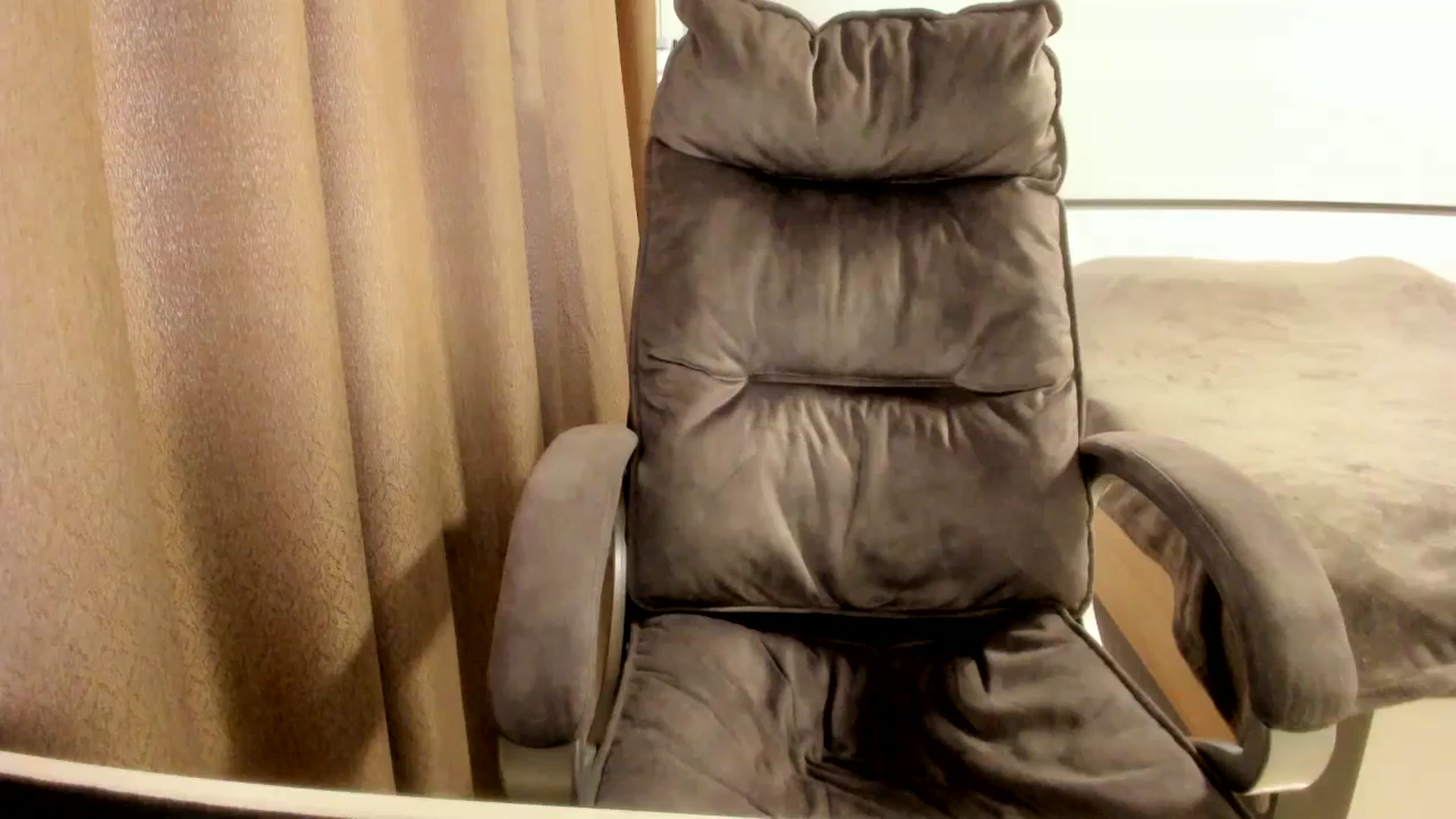 Gallery image thumbnail from Iam_Sasha's myfreecams stream on, 03/18/2026, 12:36 image 13 of 20