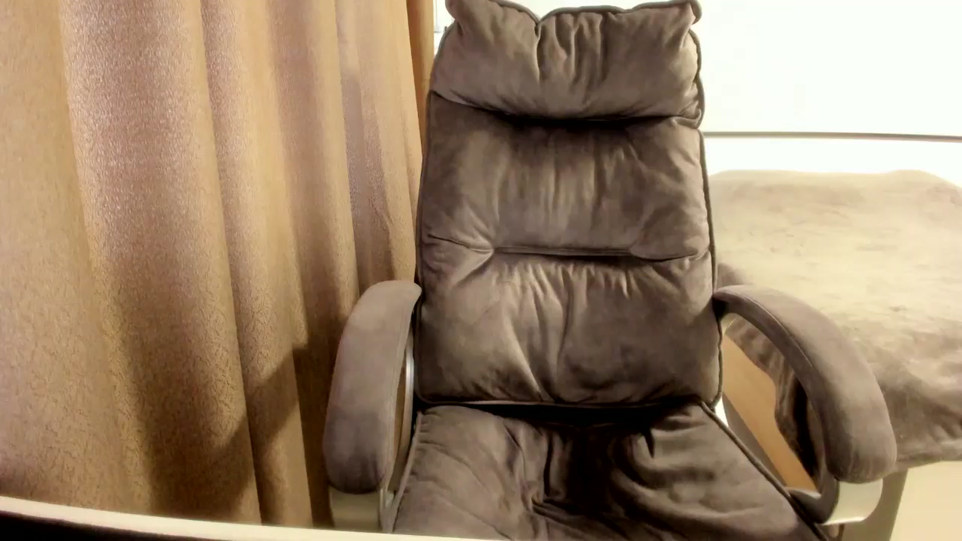 Gallery image thumbnail from Iam_Sasha's myfreecams stream on, 03/18/2026, 12:36 image 15 of 20