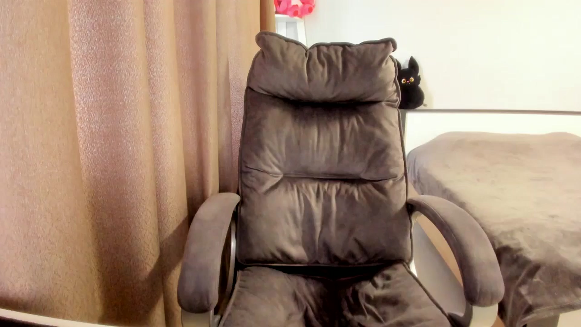 Gallery image thumbnail from Iam_Sasha's myfreecams stream on, 03/18/2026, 12:36 image 3 of 20