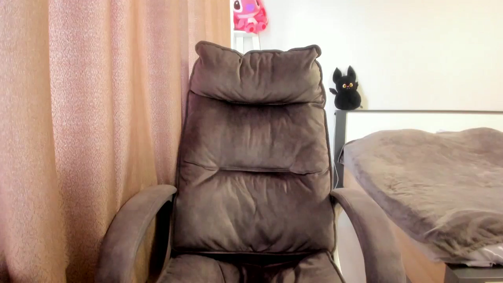 Gallery image thumbnail from Iam_Sasha's myfreecams stream on, 03/19/2026, 10:12 image 12 of 20