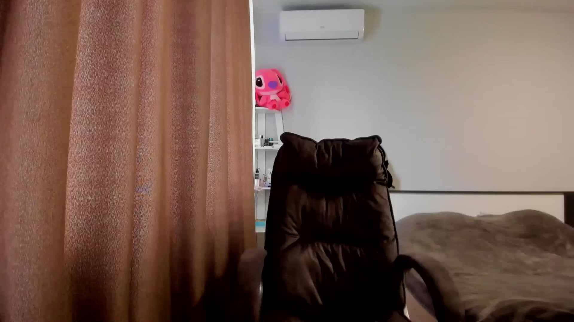 Gallery image thumbnail from Iam_Sasha's myfreecams stream on, 03/19/2026, 11:42 image 10 of 20