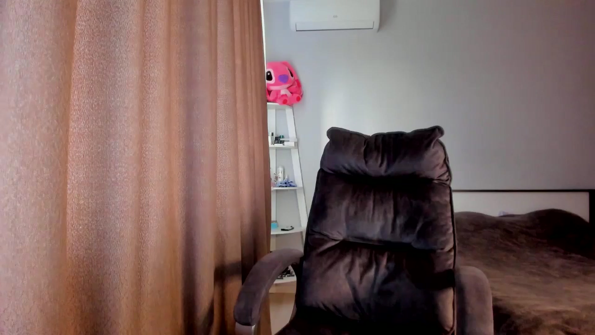 Gallery image thumbnail from Iam_Sasha's myfreecams stream on, 03/19/2026, 14:15 image 9 of 20